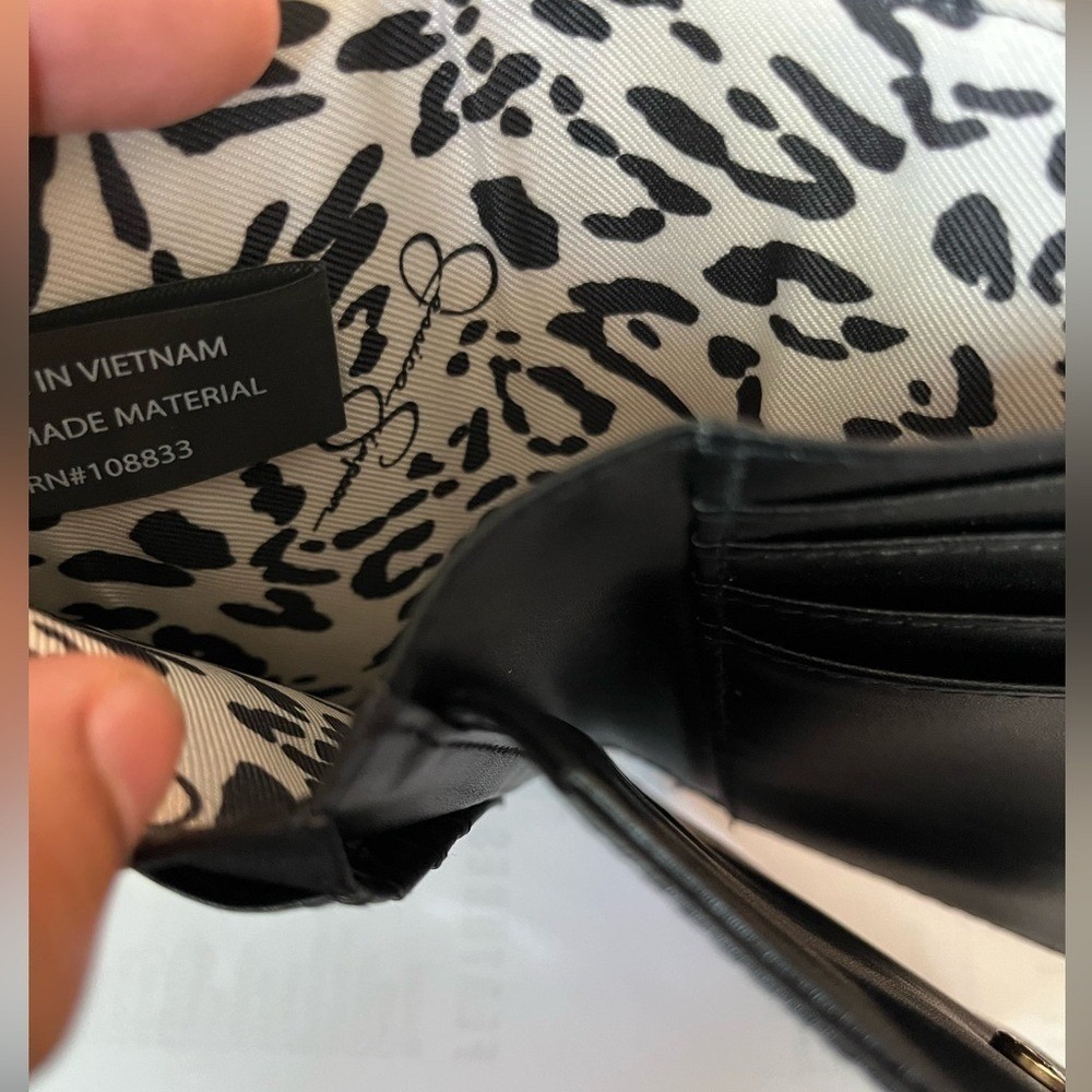 Jessica Simpson wallet black‎ vegan leather - Picture 4 of 5